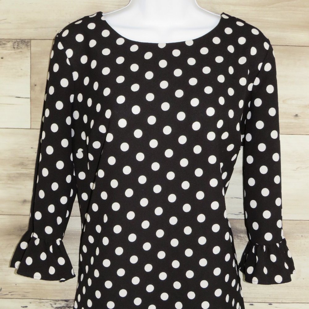 Wantable* Women's 3/4 Ruffled Bell Sleeve Boat Neck Curved Hem Blouse~ Size M/M‎